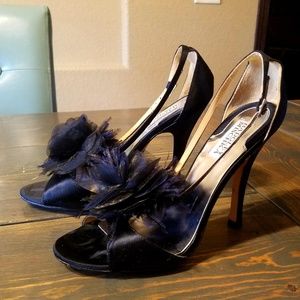 Badgley Mischka Kiwi peep toe heels